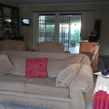 Kings Guest House Westville Экстерьер фото